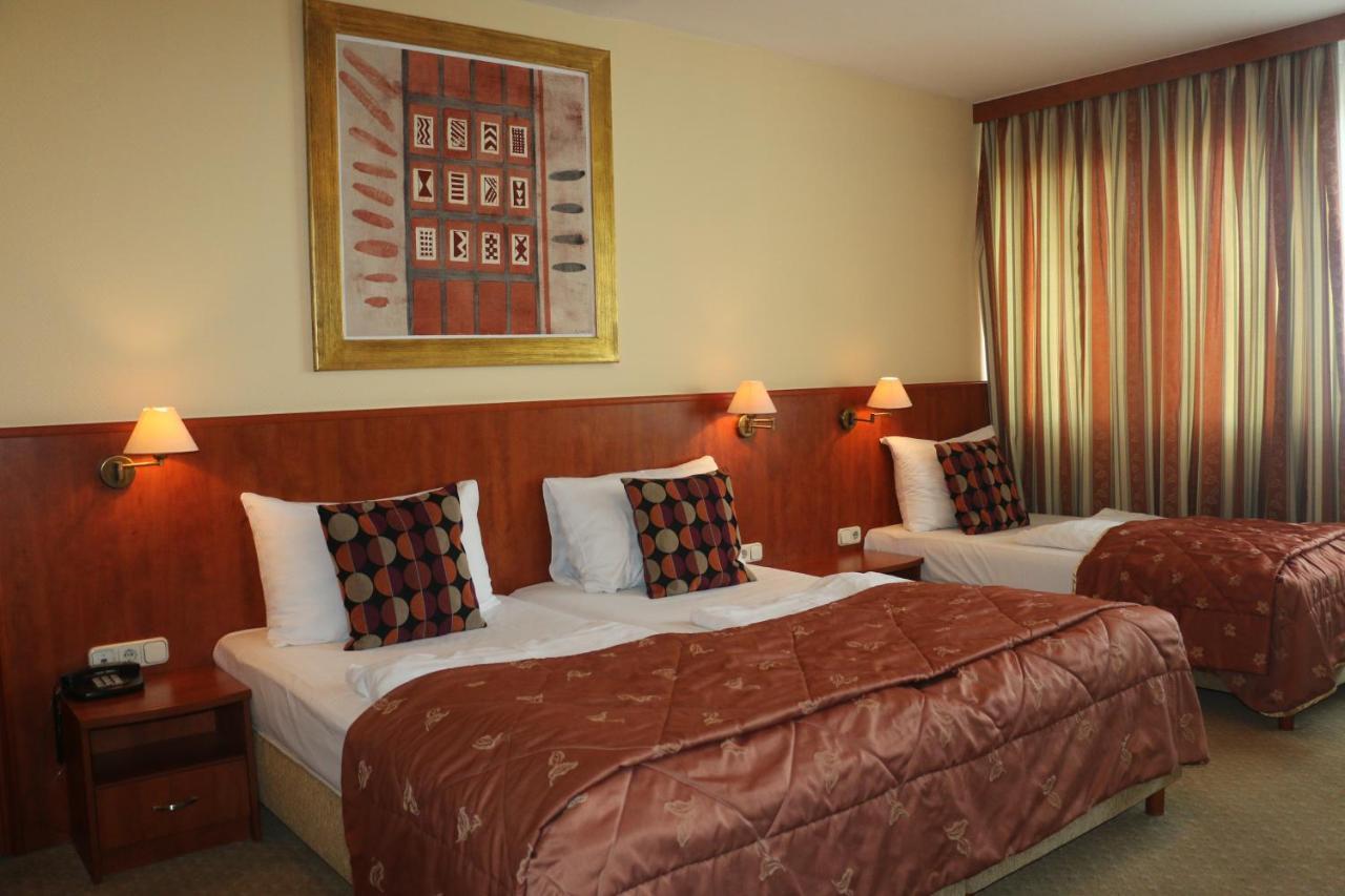 Hotel Charles Budapest Eksteriør bilde