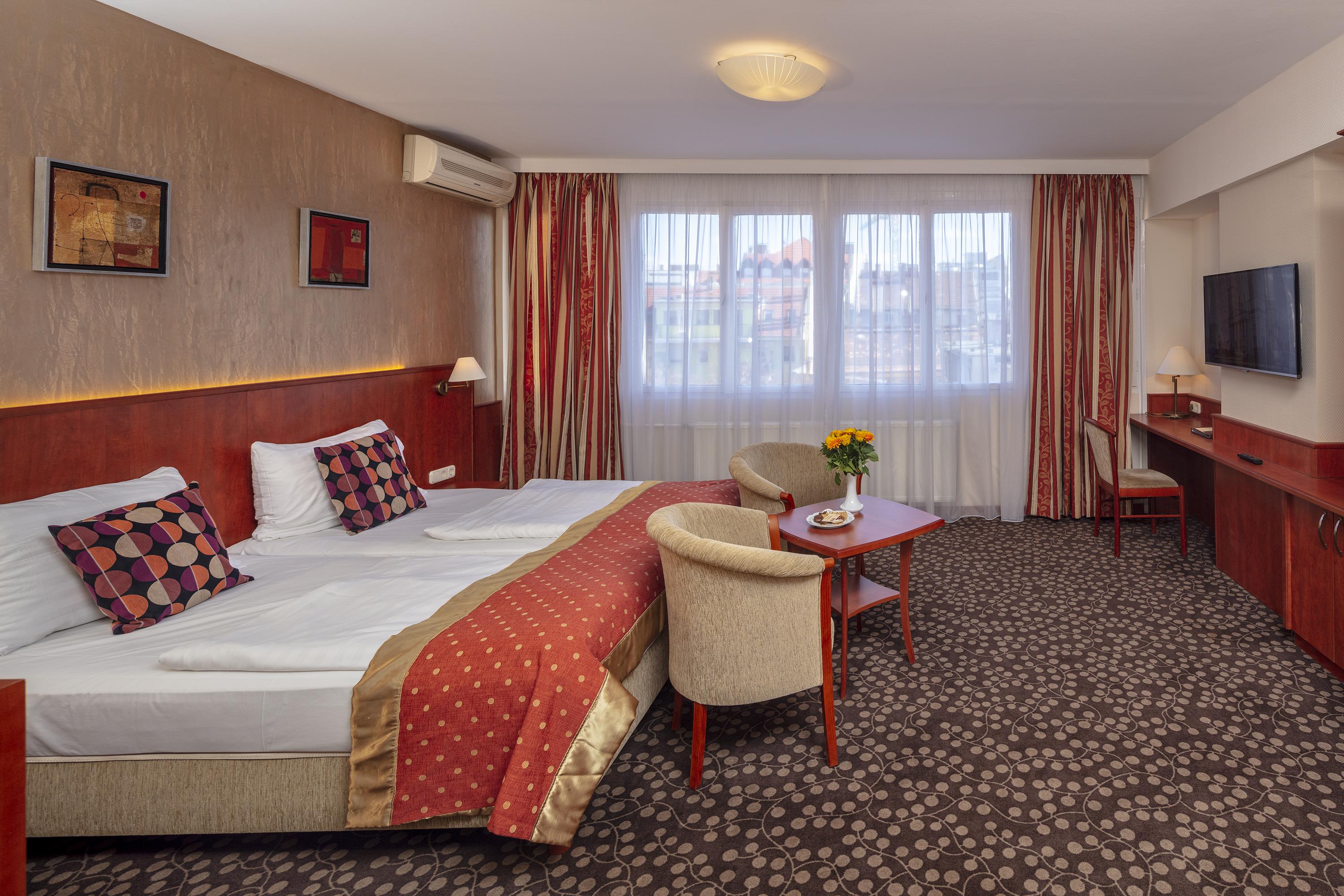 Hotel Charles Budapest Eksteriør bilde